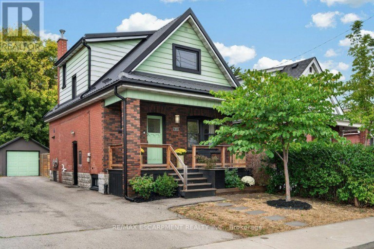 101 COPE STREET, Hamilton (Homeside), Ontario, L8H5B1