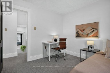 101 COPE STREET Hamilton (Homeside) Ontario photo 32