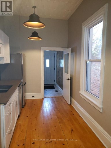 232 KING STREET W, Hamilton (Central), Ontario, L8P1A9