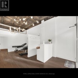 232 KING STREET W Hamilton (Central) Ontario photo 4