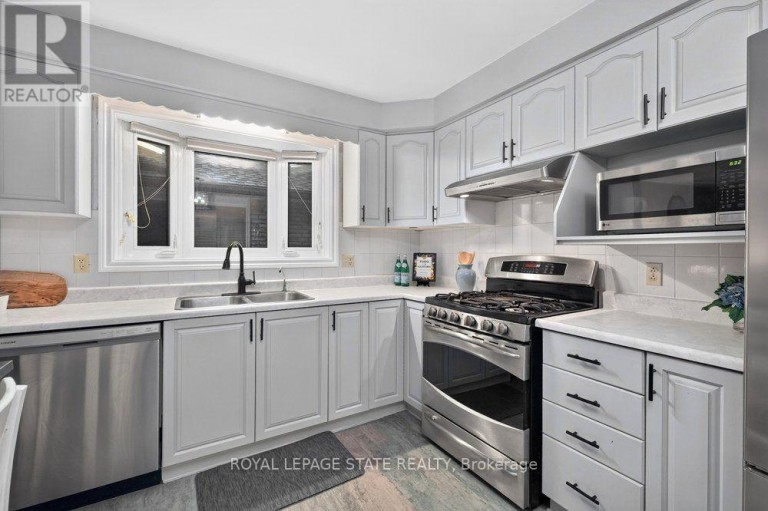 28 GLEN FOREST DRIVE, Hamilton (Red Hill), Ontario, L8K5V8