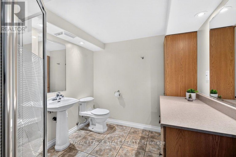 28 GLEN FOREST DRIVE, Hamilton (Red Hill), Ontario, L8K5V8