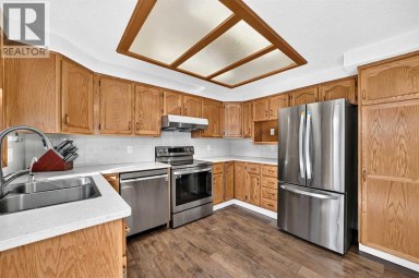 144 Hawkdale Close NW Calgary Alberta photo 11