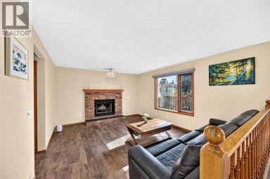 144 Hawkdale Close NW Calgary Alberta photo 15