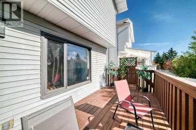 144 Hawkdale Close NW Calgary Alberta photo 17