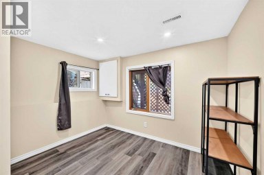 144 Hawkdale Close NW Calgary Alberta photo 36