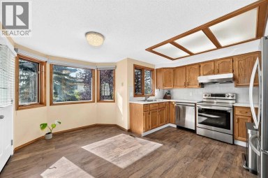144 Hawkdale Close NW Calgary Alberta photo 9