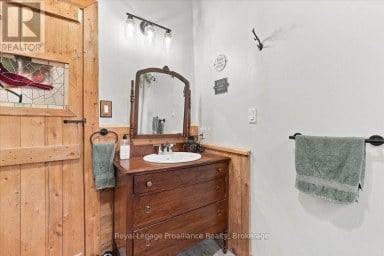 1330 RAPIDS ROAD Tweed (Hungerford (Twp)) Ontario photo 11