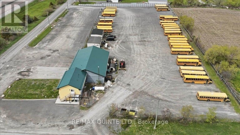 425 BELLEVUE DRIVE, Quinte West (Sidney Ward), Ontario, K8N4Z5