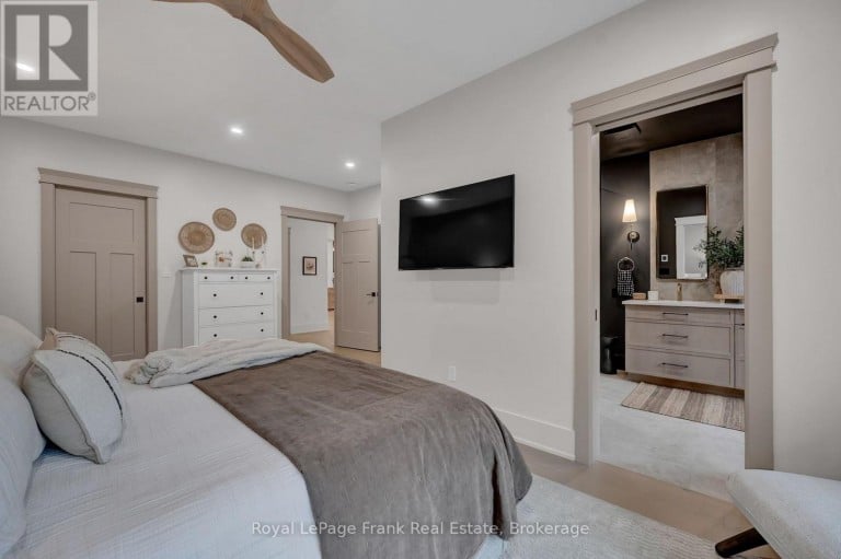 663 FORD CRESCENT, Cavan Monaghan (Cavan Twp), Ontario, L0A1C0