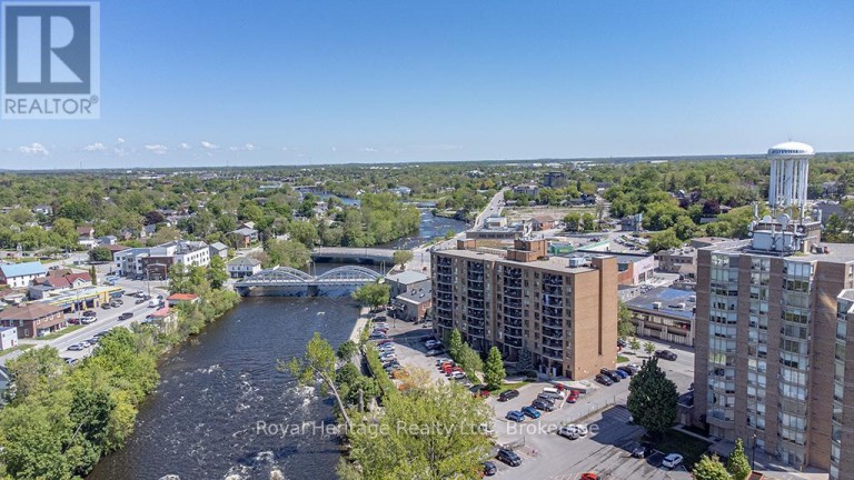 313 FRONT STREET, Belleville (Belleville Ward), Ontario, K8N2Z9