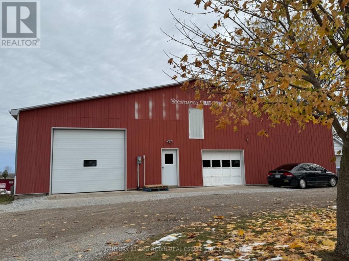 33 BEECHWOOD AVENUE, Lambton Shores (Forest), Ontario, N0N1J0
