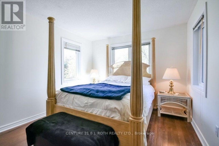 24 GRAND FOREST DRIVE, Barrie (Bayshore), Ontario, L4N7E8