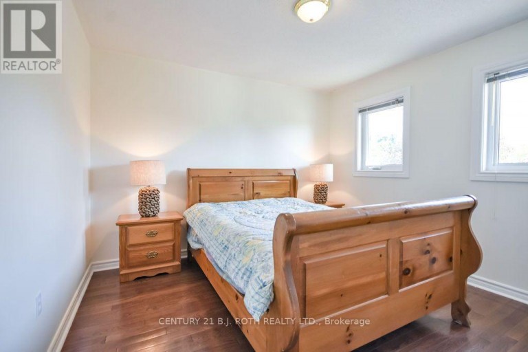 24 GRAND FOREST DRIVE, Barrie (Bayshore), Ontario, L4N7E8