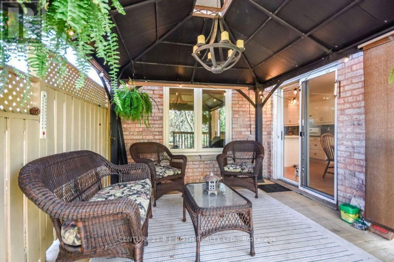 24 GRAND FOREST DRIVE, Barrie (Bayshore), Ontario, L4N7E8