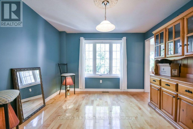 24 GRAND FOREST DRIVE, Barrie (Bayshore), Ontario, L4N7E8