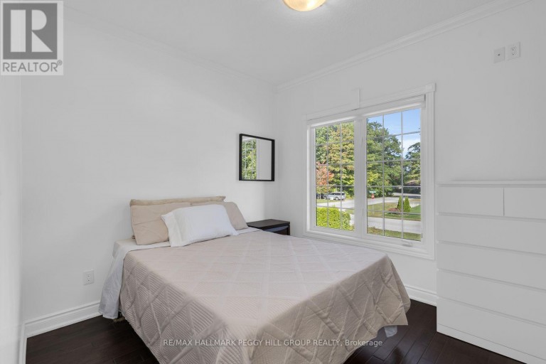 4 FATIMA COURT, Wasaga Beach, Ontario, L9Z1K9