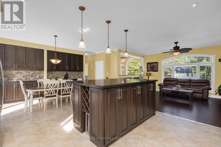 4 FATIMA COURT, Wasaga Beach, Ontario, L9Z1K9