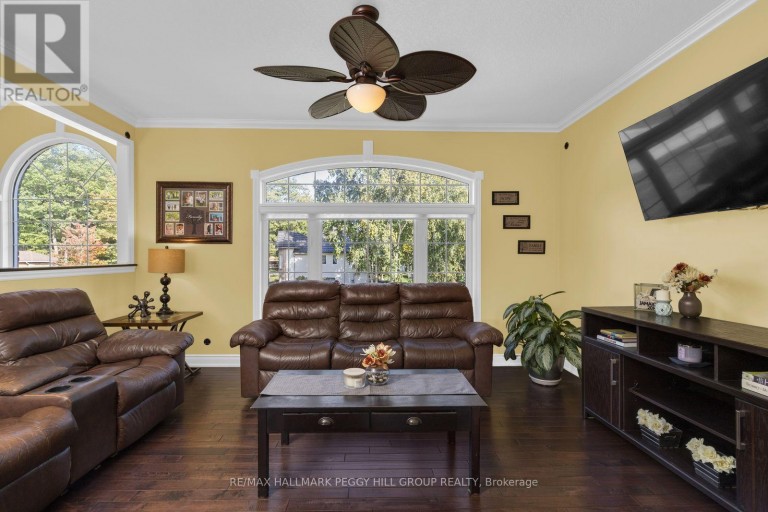 4 FATIMA COURT, Wasaga Beach, Ontario, L9Z1K9