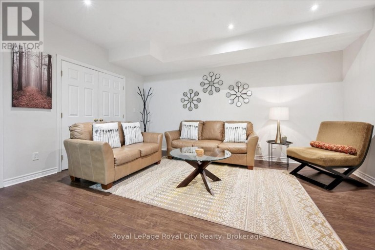 6 - 12 GLASGOW STREET S, Guelph (Downtown), Ontario, N1H4T5
