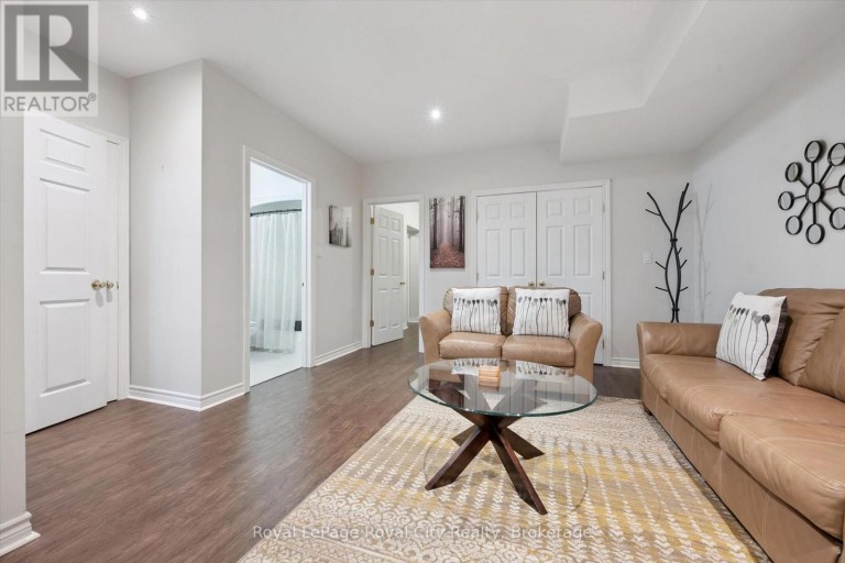 6 - 12 GLASGOW STREET S, Guelph (Downtown), Ontario, N1H4T5