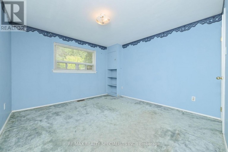 38 ALGONQUIN BOULEVARD, Brampton (Avondale), Ontario, L6T1R9