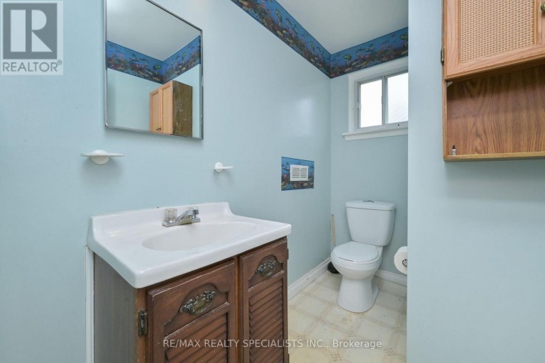 38 ALGONQUIN BOULEVARD, Brampton (Avondale), Ontario, L6T1R9