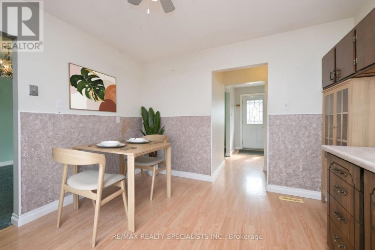 38 ALGONQUIN BOULEVARD, Brampton (Avondale), Ontario, L6T1R9