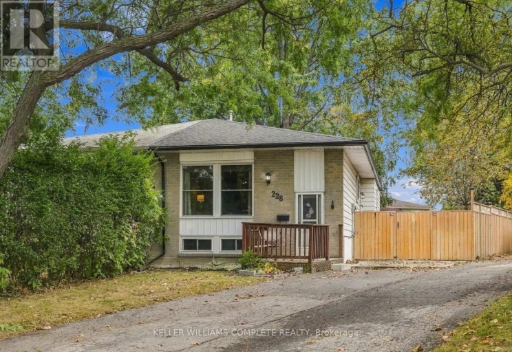 228 GOLDEN ORCHARD DRIVE, Hamilton (Gourley), Ontario, L9C6J7