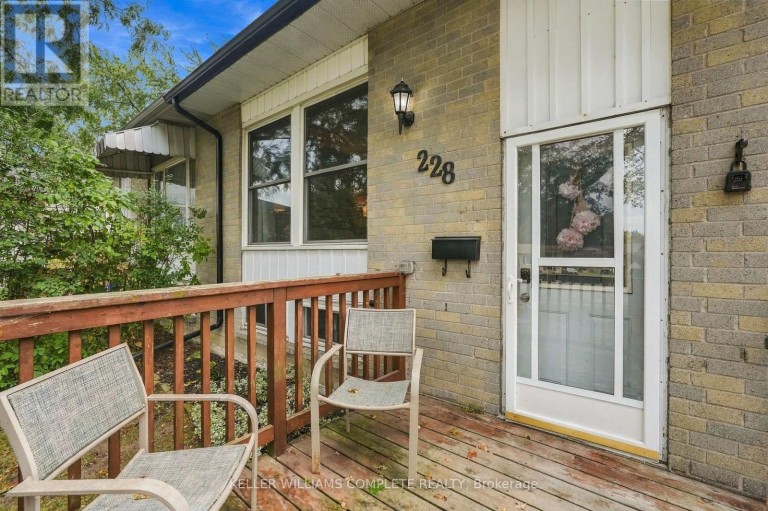 228 GOLDEN ORCHARD DRIVE, Hamilton (Gourley), Ontario, L9C6J7