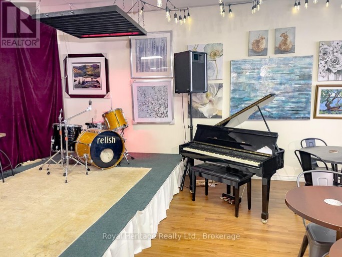 313 FRONT STREET, Belleville (Belleville Ward), Ontario, K8N2Z9