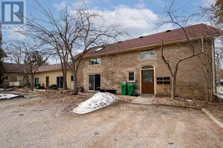 813 WATER ST. & 11 ARGYLE STREET, Peterborough (Northcrest Ward 5), Ontario, K9H3N7