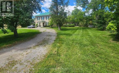 813 WATER STREET Peterborough (Northcrest Ward 5) Ontario photo 2