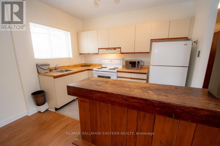11 ARGYLE STREET, Peterborough (Northcrest Ward 5), Ontario, K9H7M2