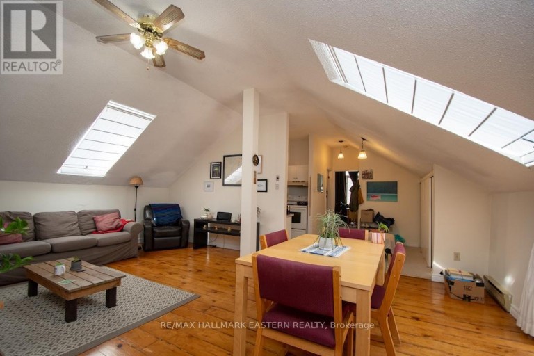 11 ARGYLE STREET, Peterborough (Northcrest Ward 5), Ontario, K9H7M2