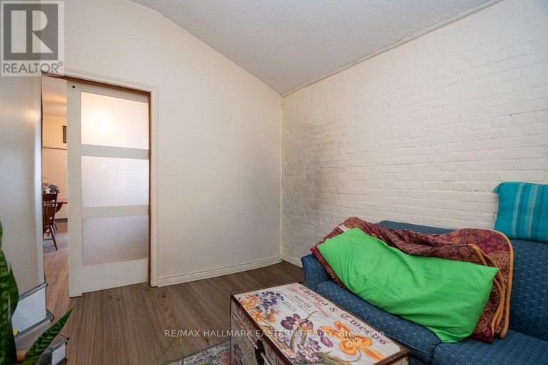11 ARGYLE STREET, Peterborough (Northcrest Ward 5), Ontario, K9H7M2