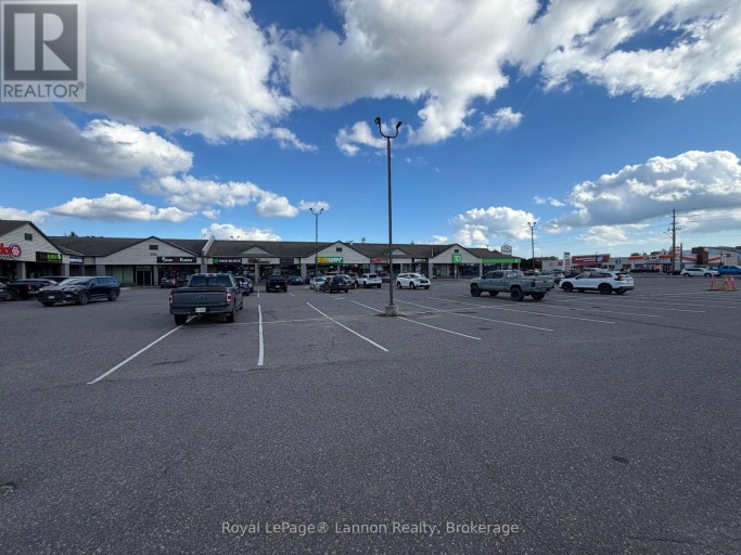 595 ARTHUR ST STREET W, Thunder Bay (Edgewater Park), Ontario, P7E5R5