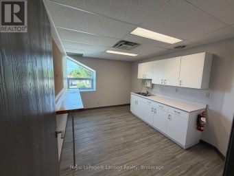 595 ARTHUR ST STREET W Thunder Bay (Edgewater Park) Ontario photo 9