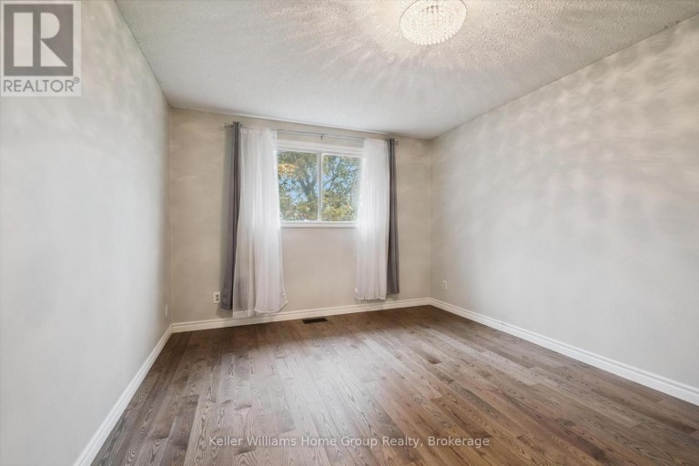 497 FORFAR STREET E, Centre Wellington (Fergus), Ontario, N1M3H6