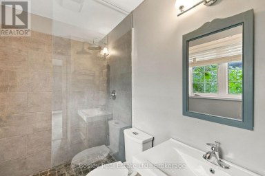 3 SHIRLEY COURT Blue Mountains Ontario photo 20