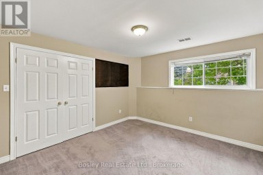3 SHIRLEY COURT Blue Mountains Ontario photo 26