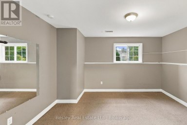 3 SHIRLEY COURT Blue Mountains Ontario photo 30