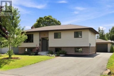 61 Bristol PL Sault Ste. Marie Ontario photo 1