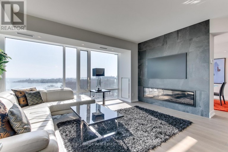 1002 - 90 STADIUM ROAD, Toronto (Niagara), Ontario, M5V3W5