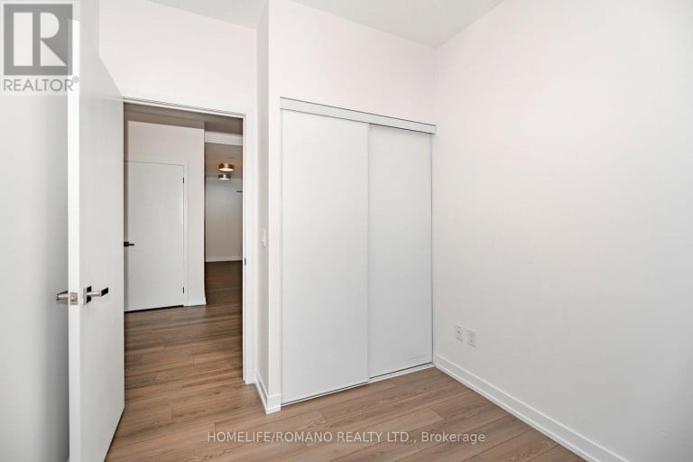 1602 - 31 TIPPETT ROAD, Toronto (Clanton Park), Ontario, M3H0C8