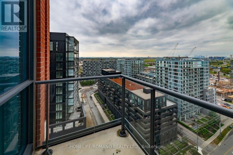 1602 - 31 TIPPETT ROAD, Toronto (Clanton Park), Ontario, M3H0C8