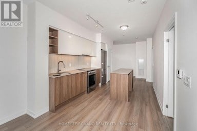 1602 - 31 TIPPETT ROAD Toronto (Clanton Park) Ontario photo 5