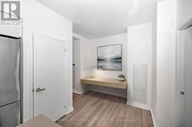 1602 - 31 TIPPETT ROAD Toronto (Clanton Park) Ontario photo 6