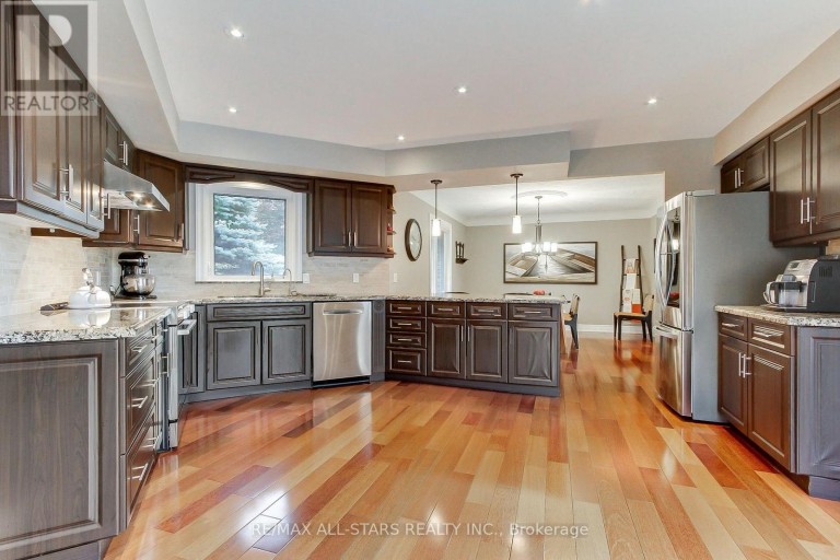 15 LOBRAICO LANE, Whitchurch-Stouffville, Ontario, L4A7X5