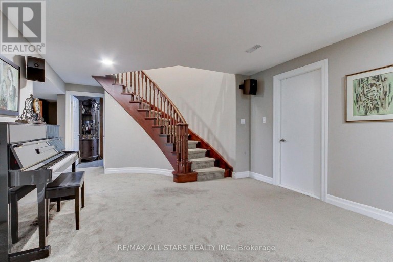 15 LOBRAICO LANE, Whitchurch-Stouffville, Ontario, L4A7X5